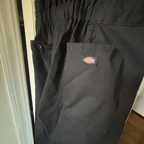 Dickie’s Women’s short sleeve flex coverall jumpsuit size Medium black - Picture 4 of 6